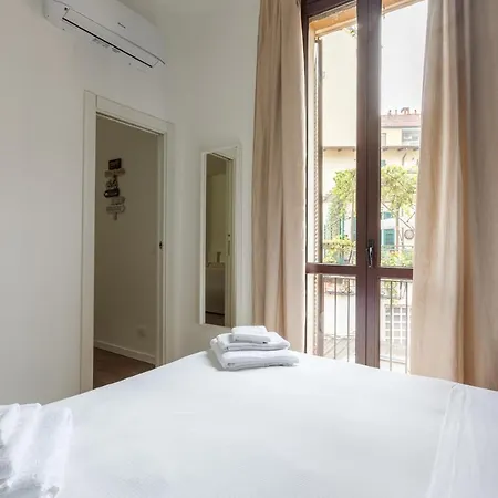 Rovereto Halldis * ميلان